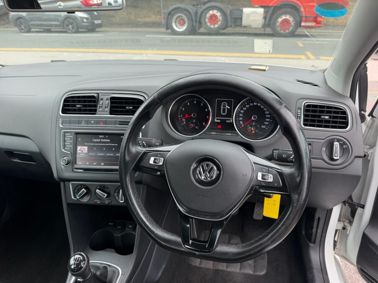 Volkswagen Polo view 6