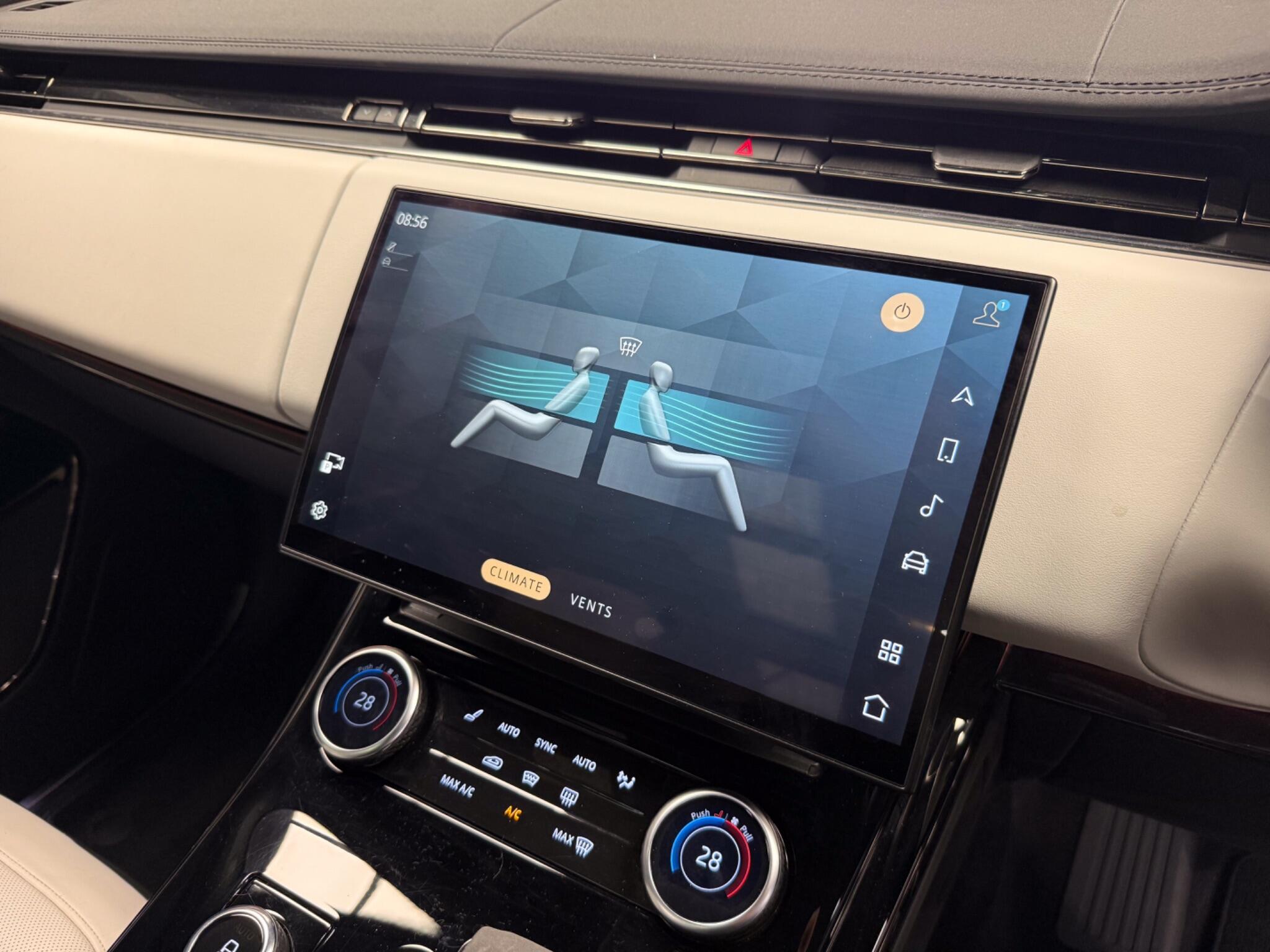 Land Rover Range Rover Sport view 37