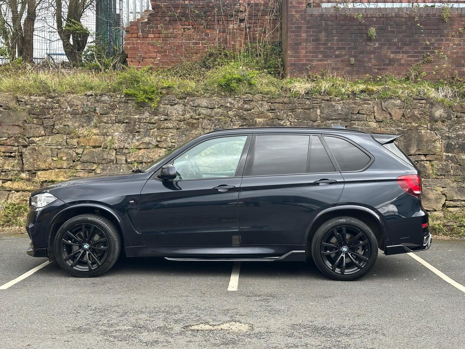 BMW X5 view 5