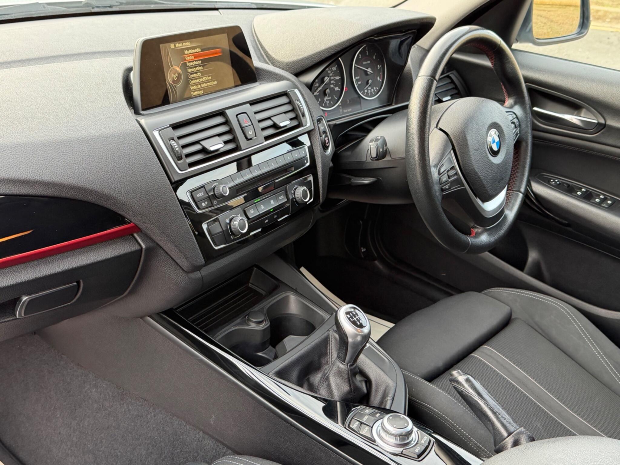 BMW 1 Series view 3