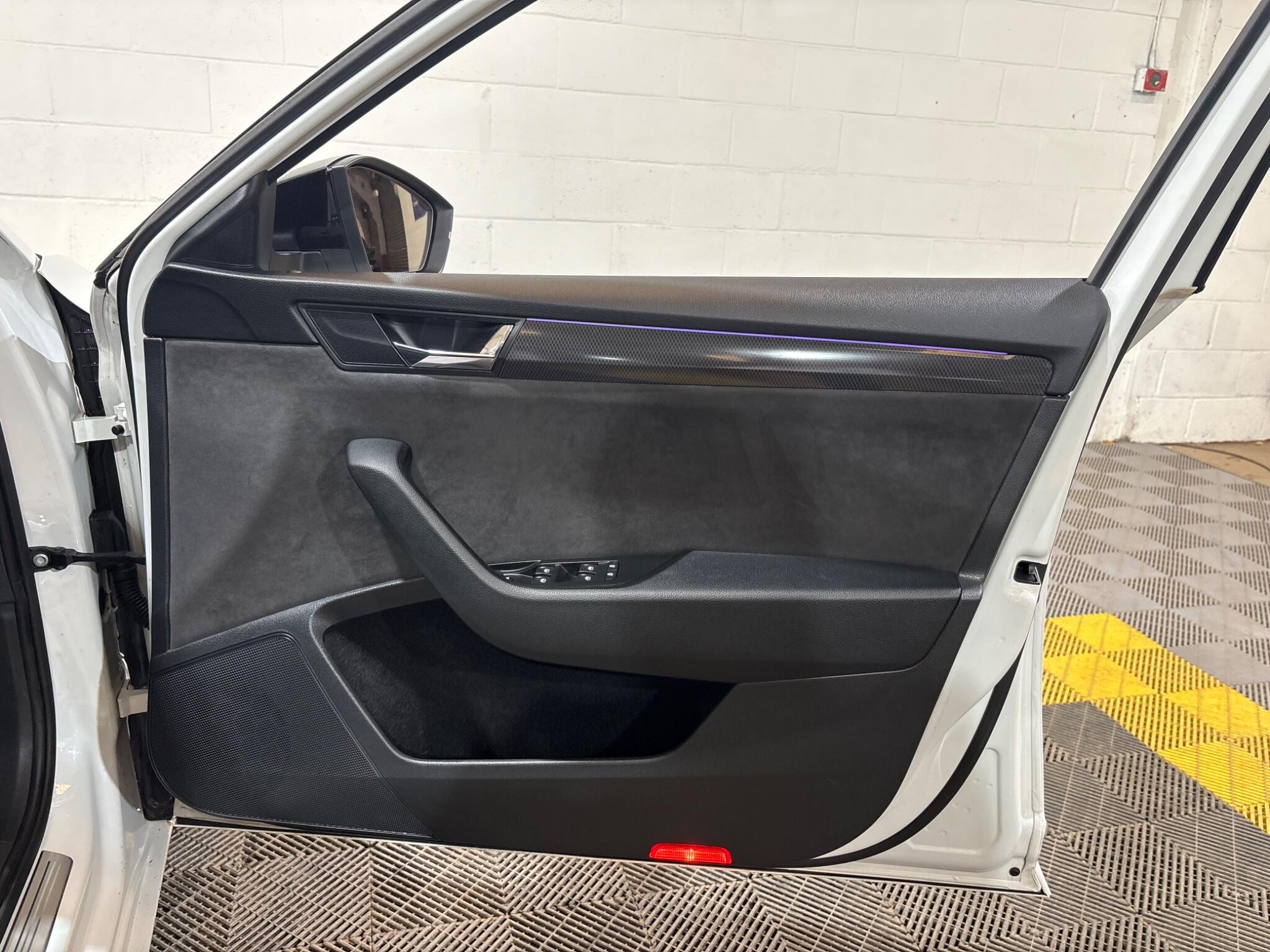 Skoda Superb view 39