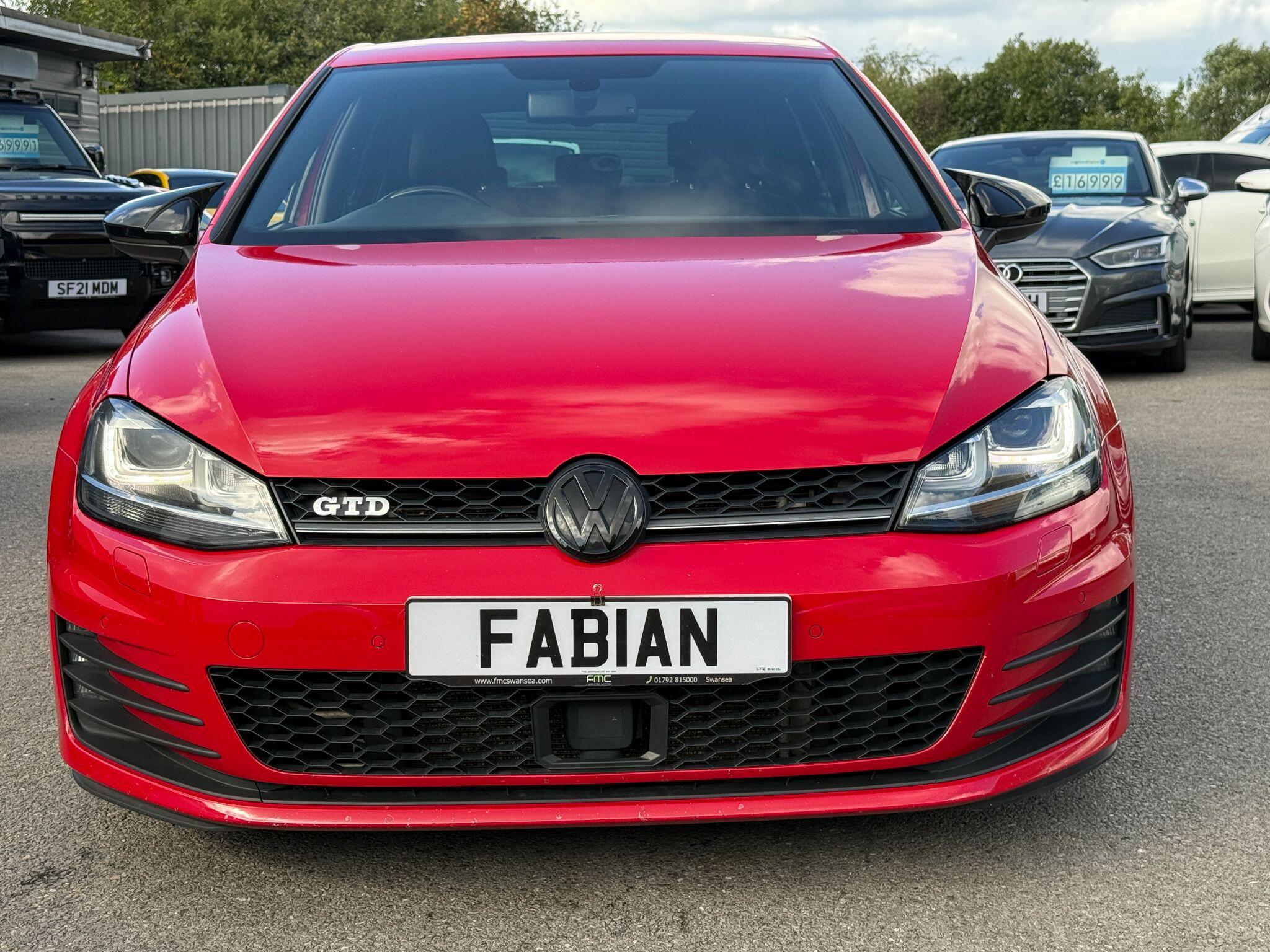 Volkswagen Golf view 4