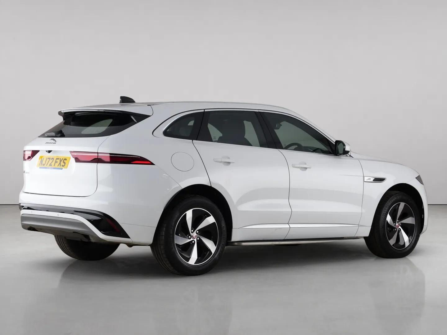 Jaguar F-Pace view 6
