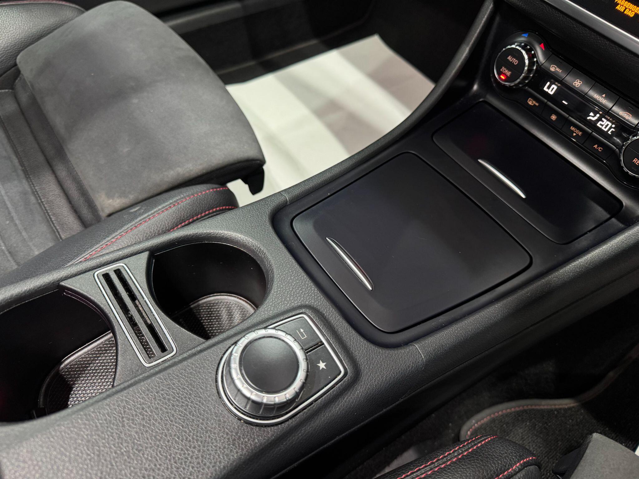Mercedes-Benz GLA view 45