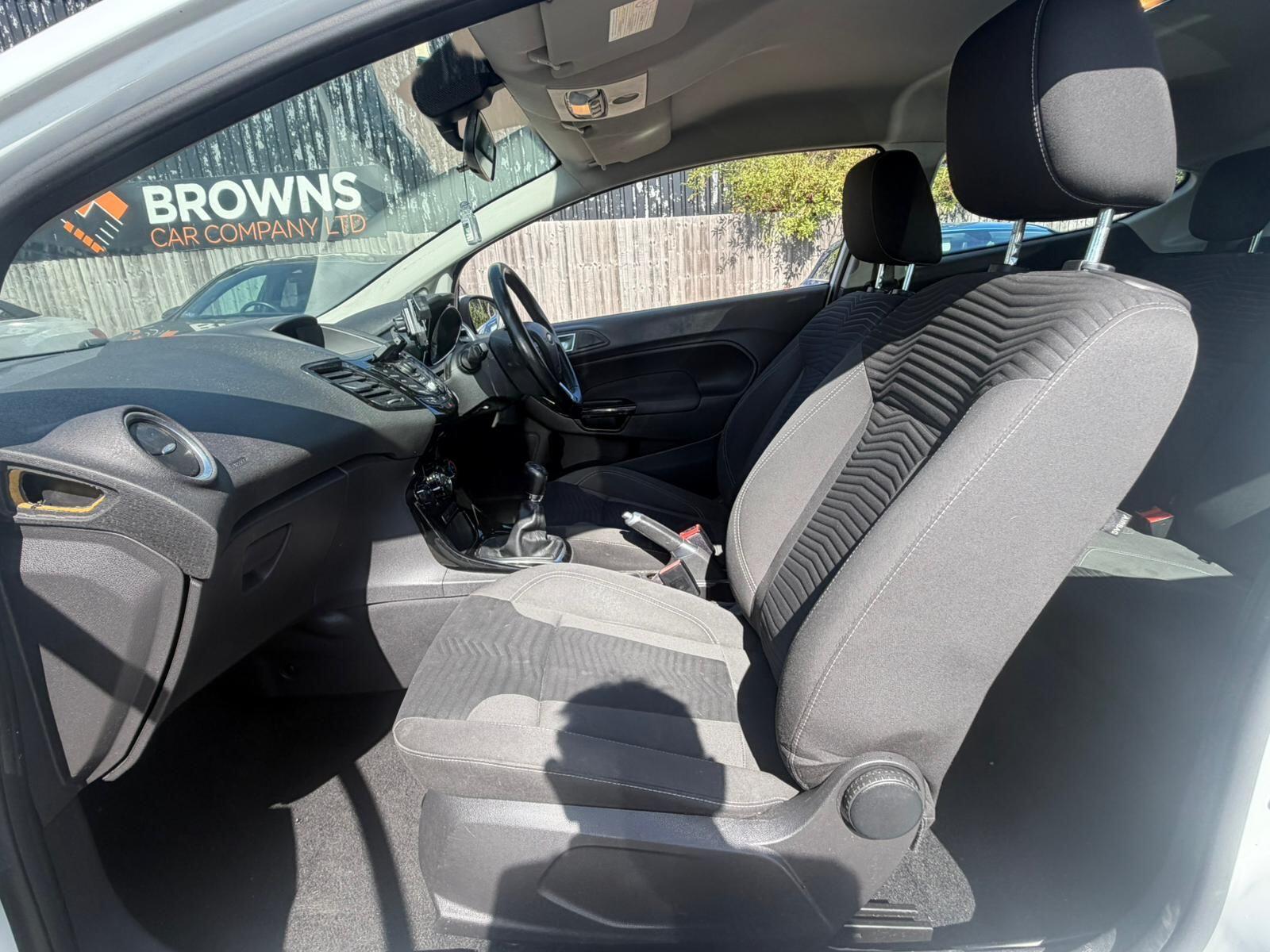 Ford Fiesta view 14
