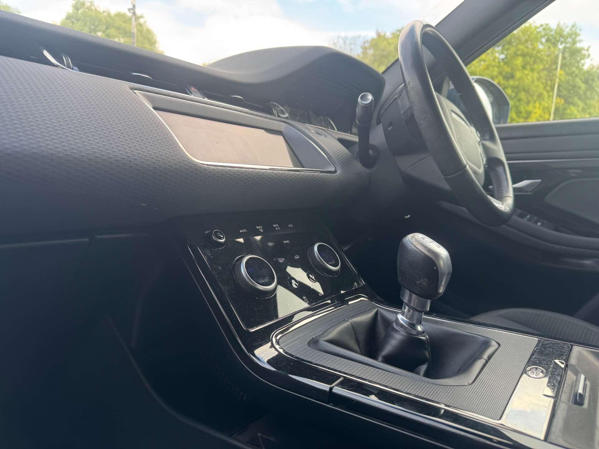 Land Rover Range Rover Evoque view 18