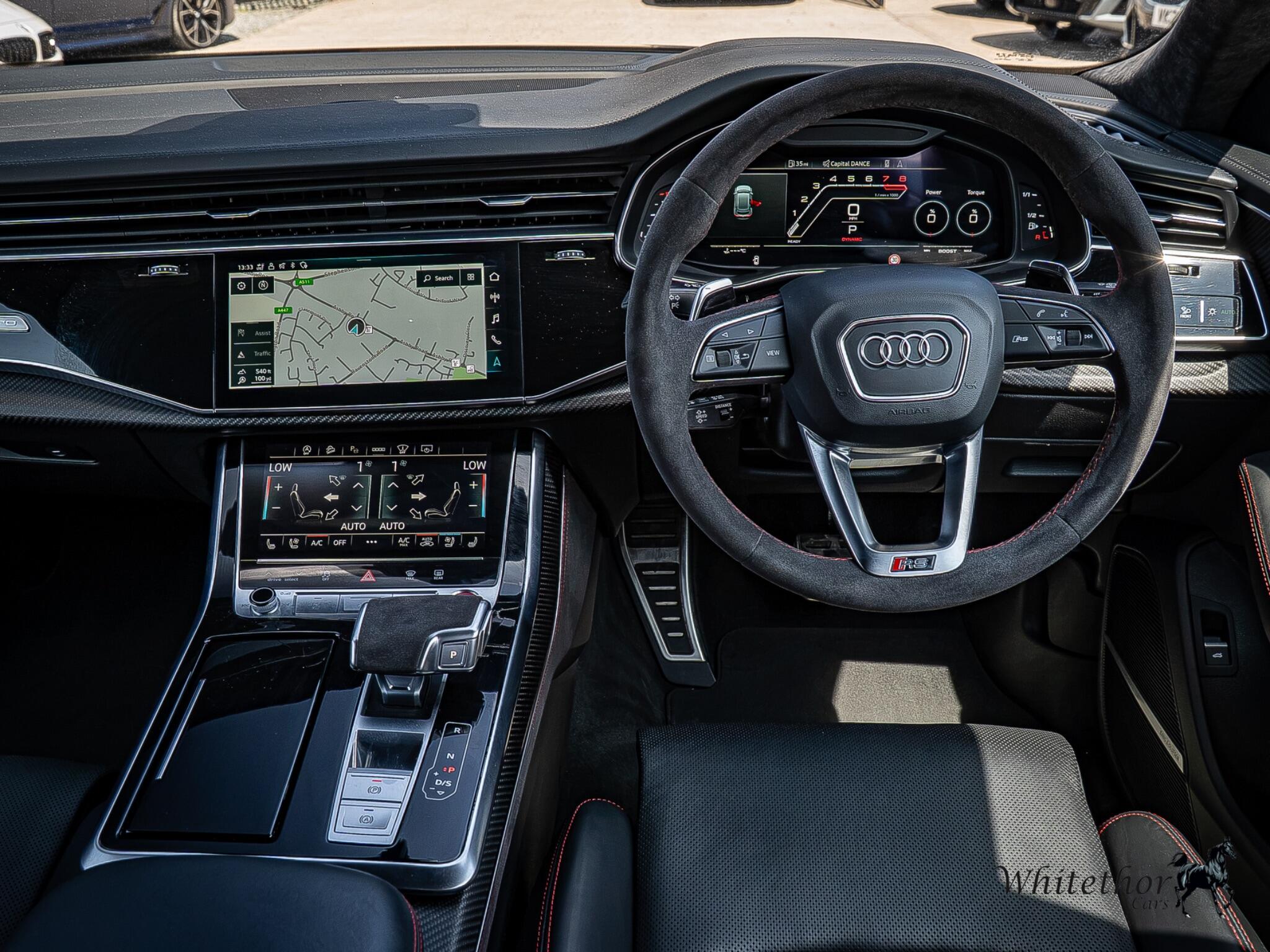 Audi RS Q8 view 9