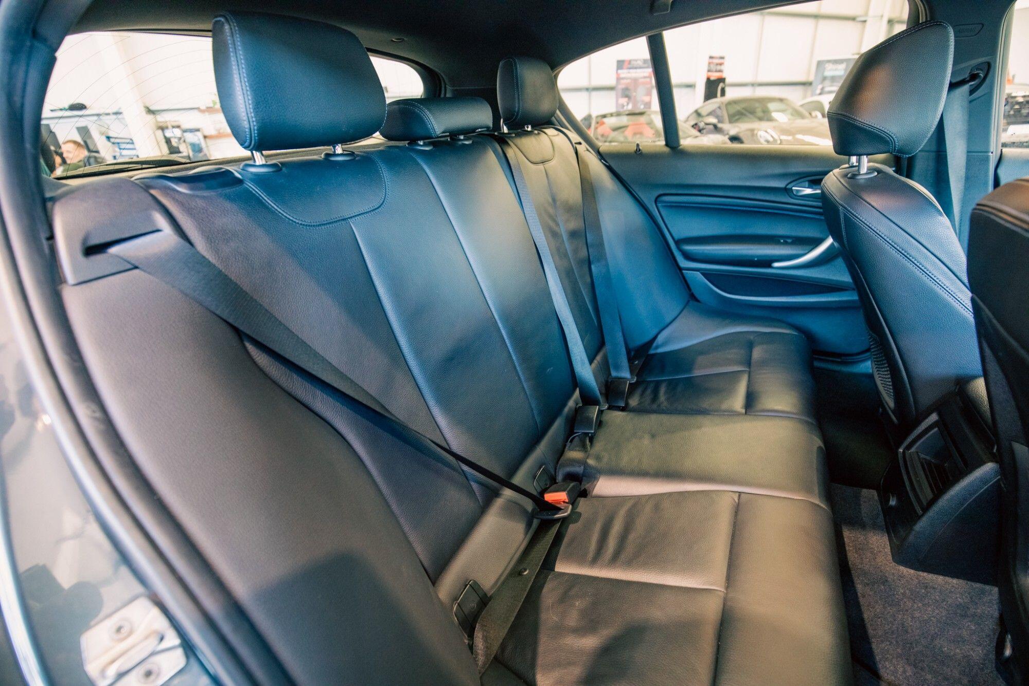BMW 1 Series view 8