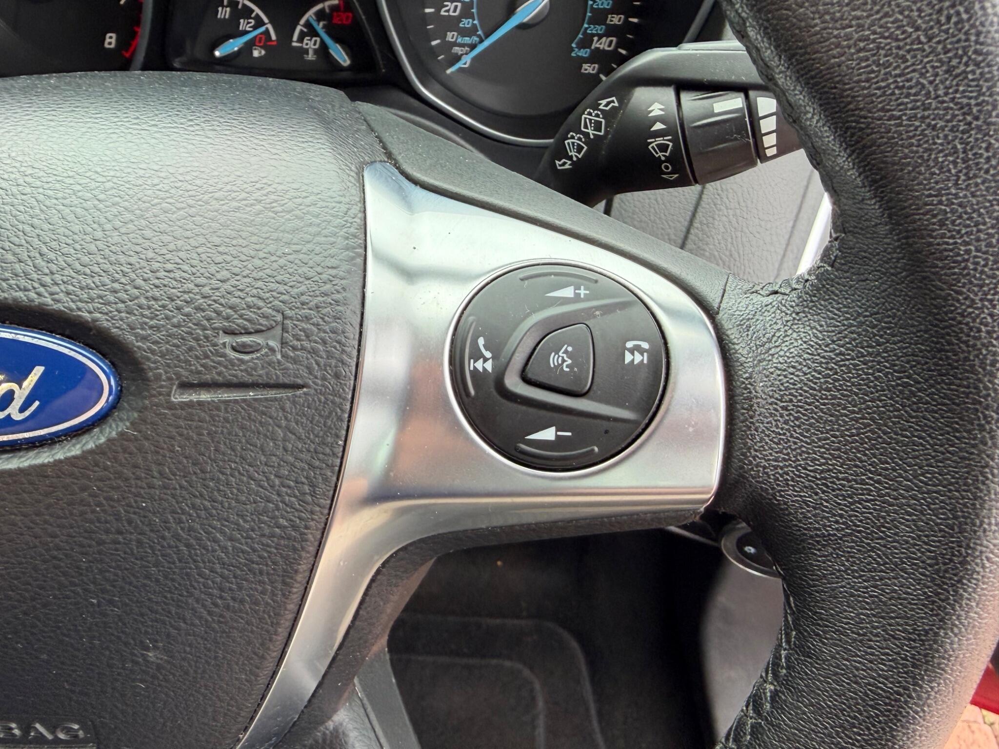 Ford Focus view 81