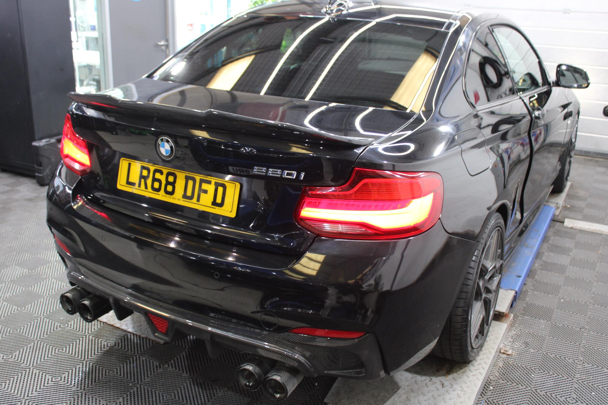 BMW 2 Series view 28