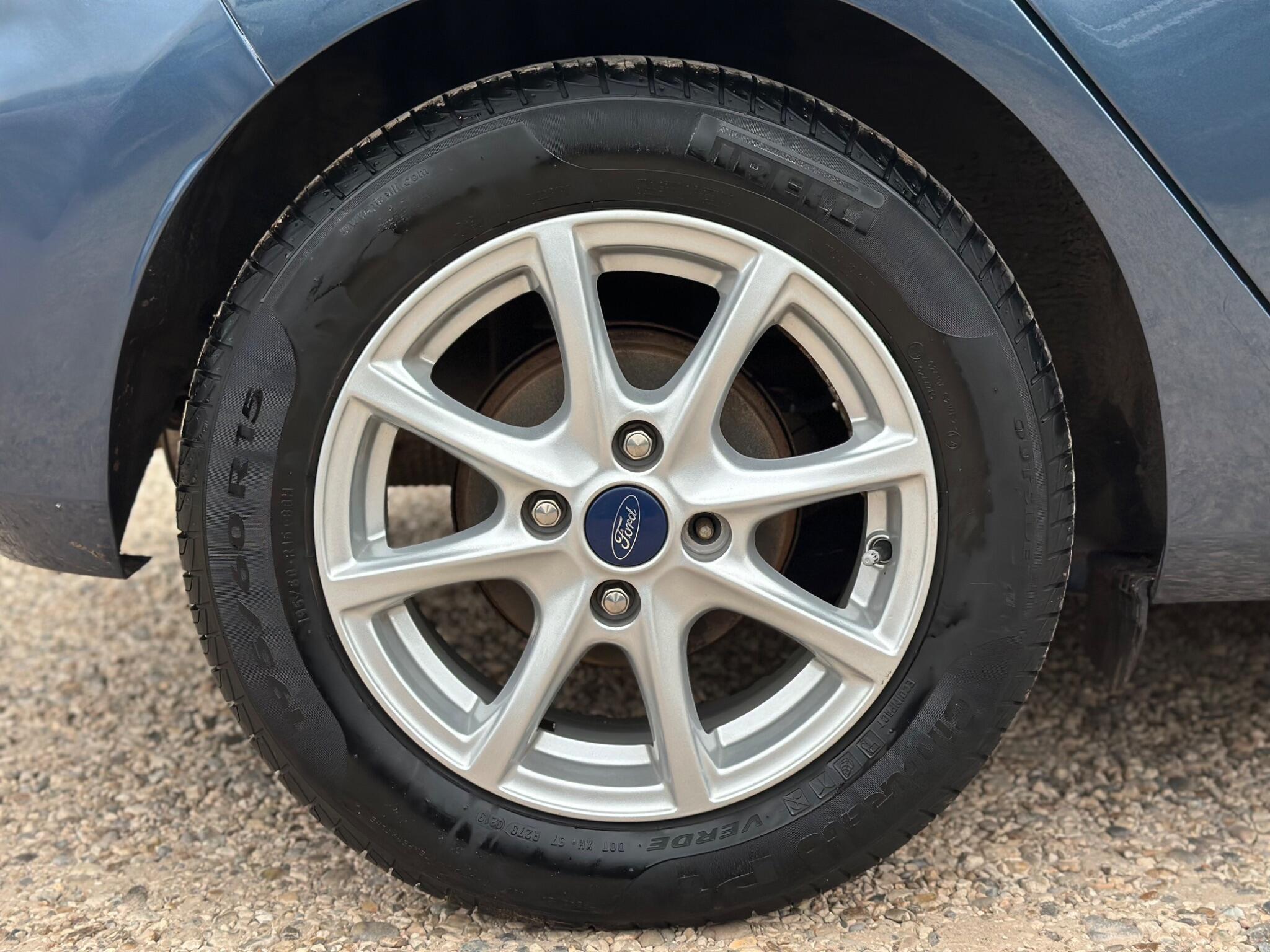 Ford Fiesta view 65