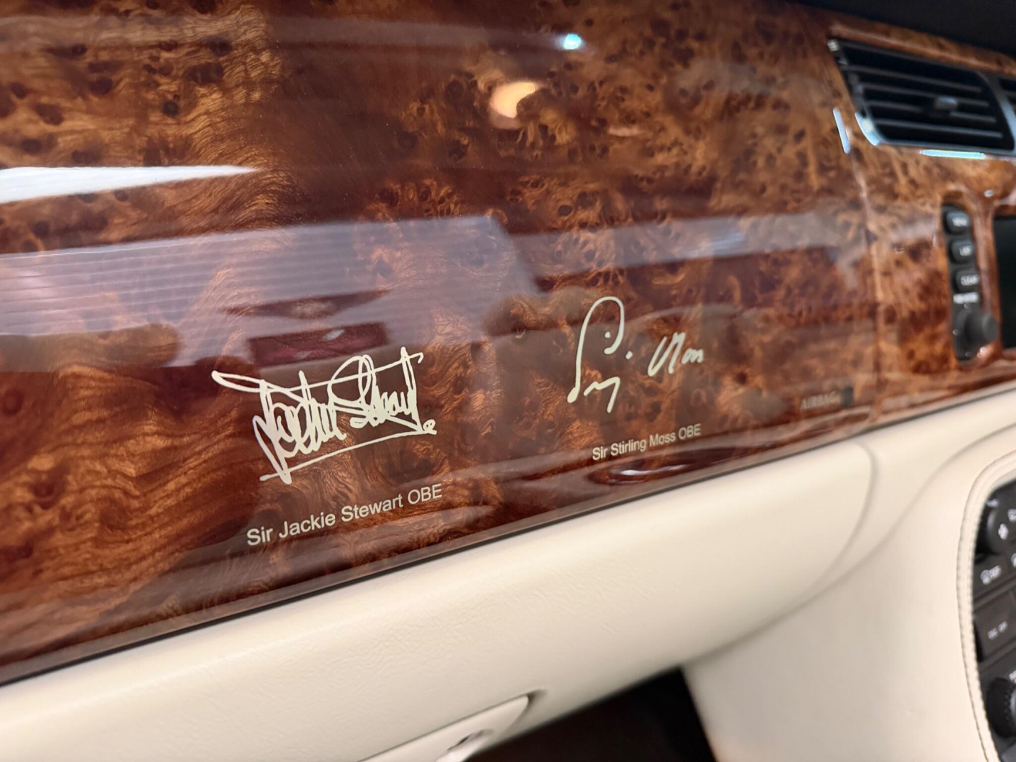 Jaguar XK8 view 84