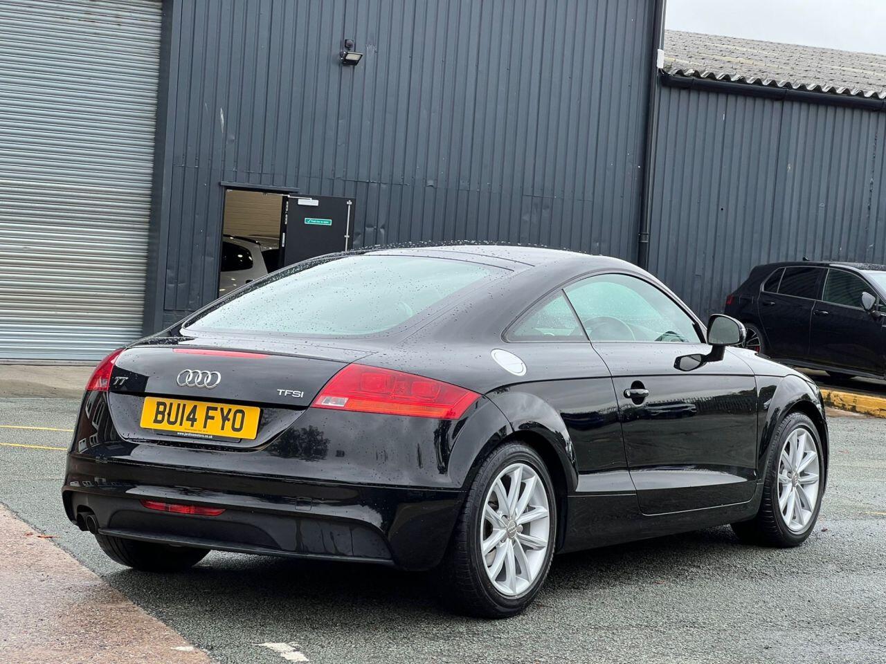 Audi TT view 19