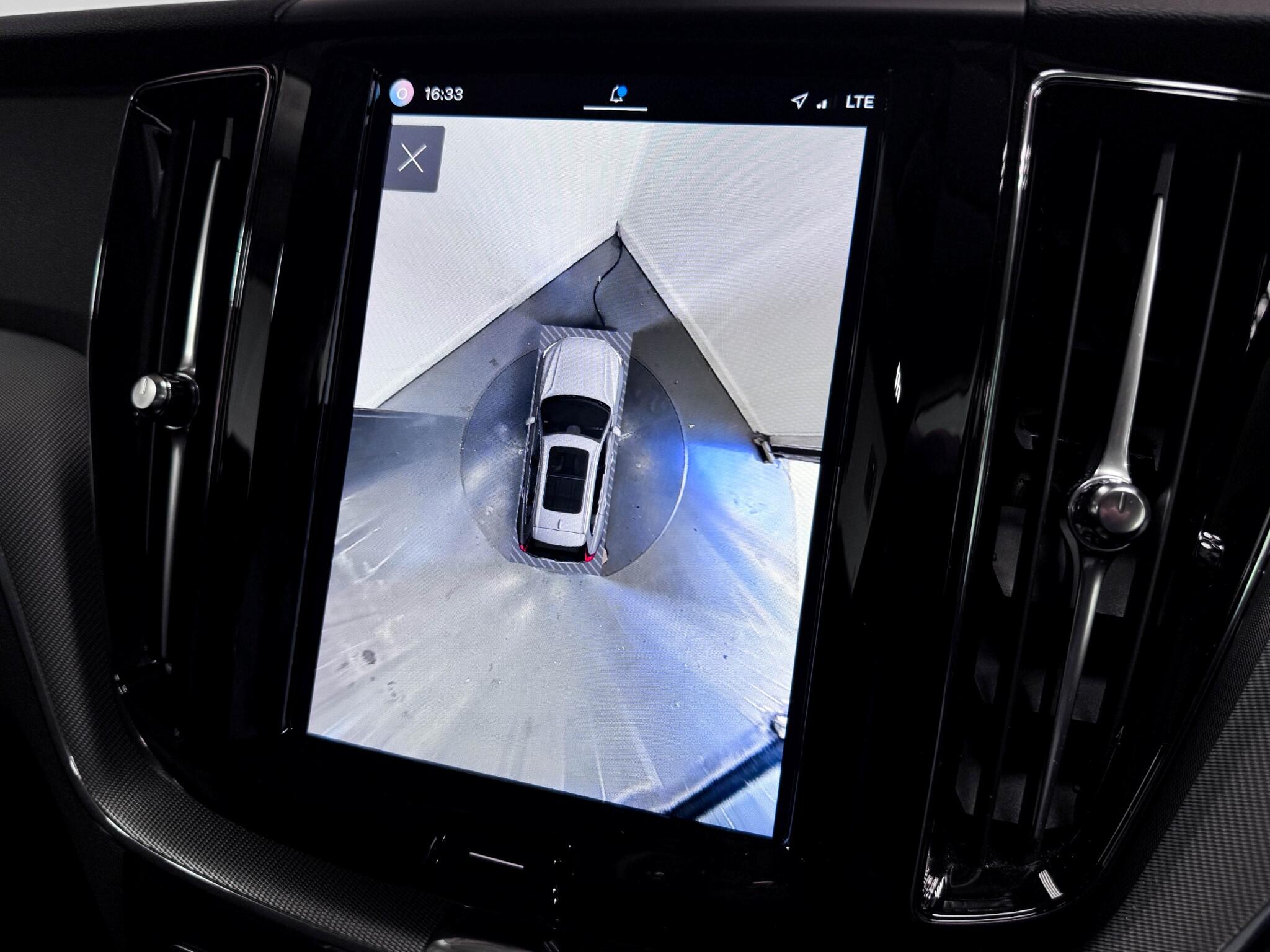 Volvo XC60 view 42