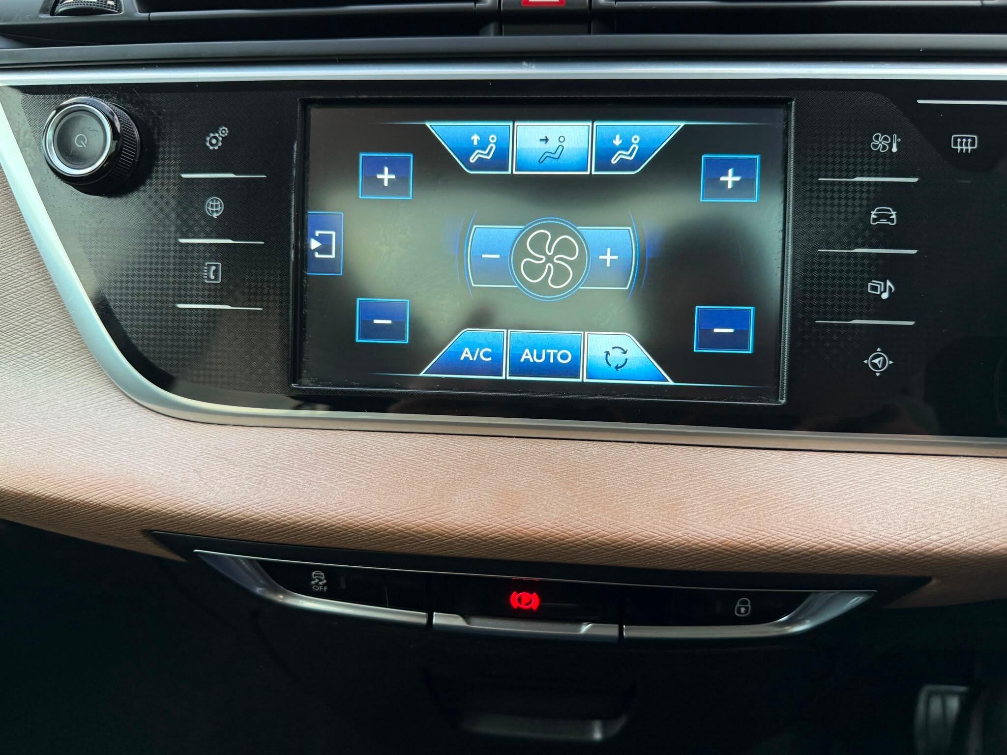 Citroen Grand C4 Picasso view 18