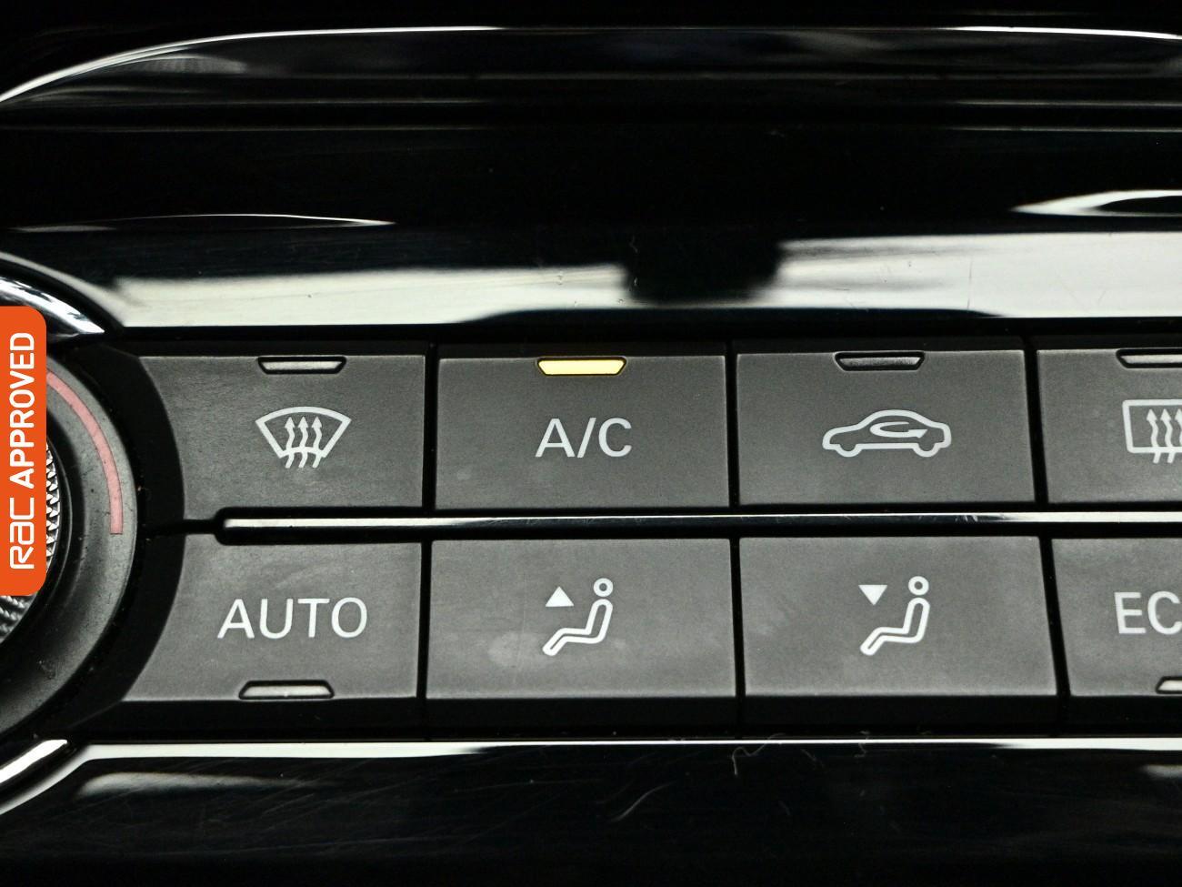 MG MG5 view 19