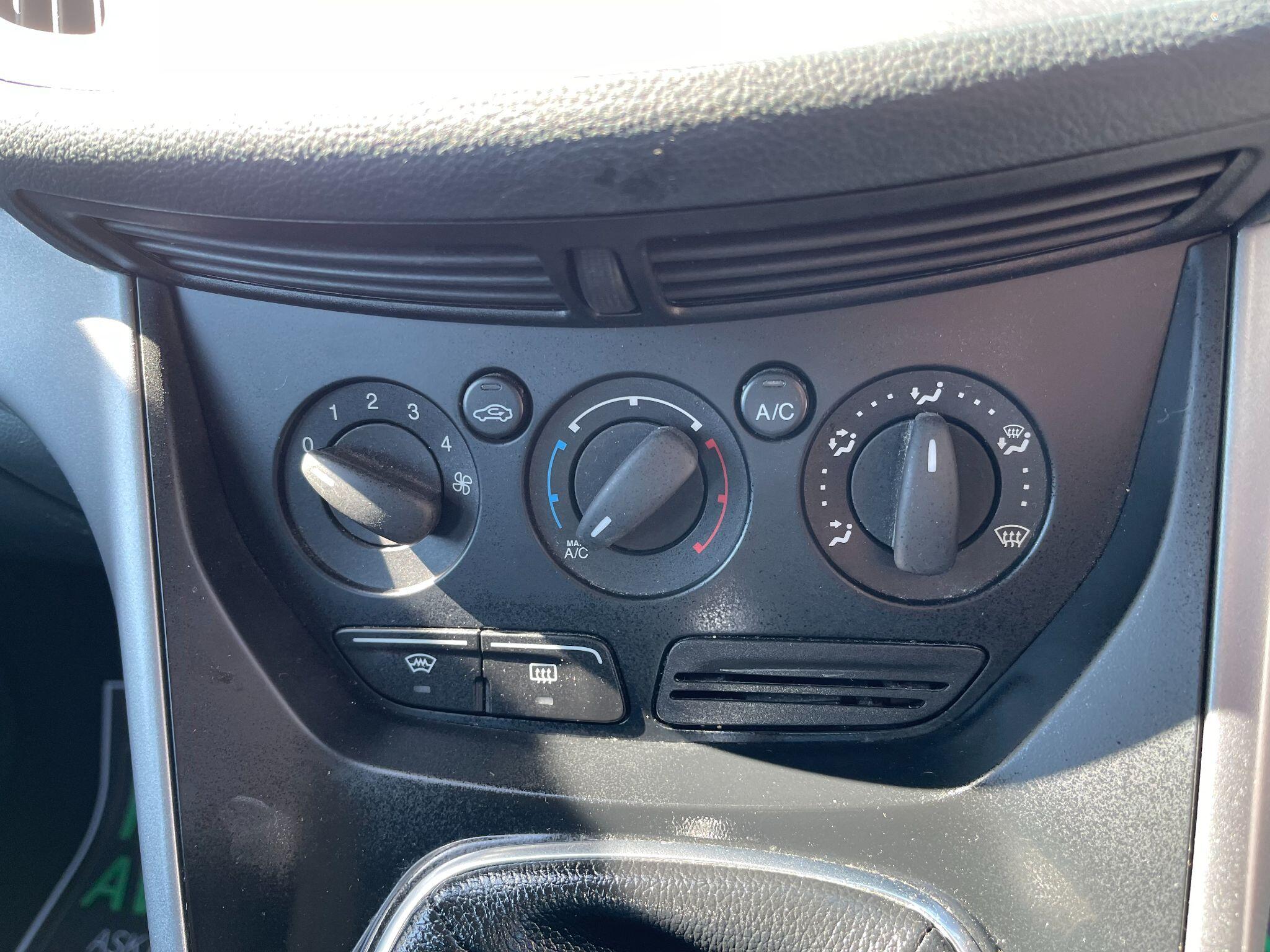 Ford C-Max view 33