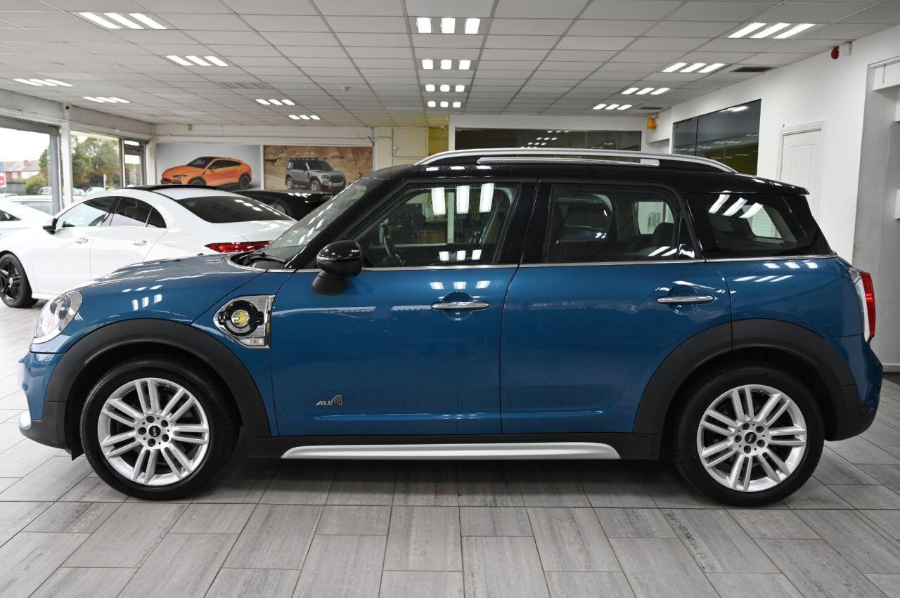 MINI Countryman view 4