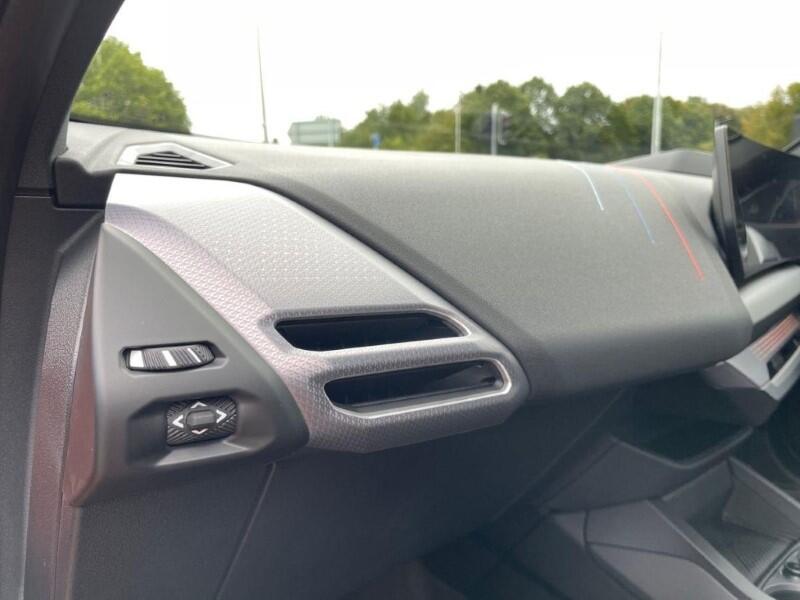 BMW 1 Series view 33