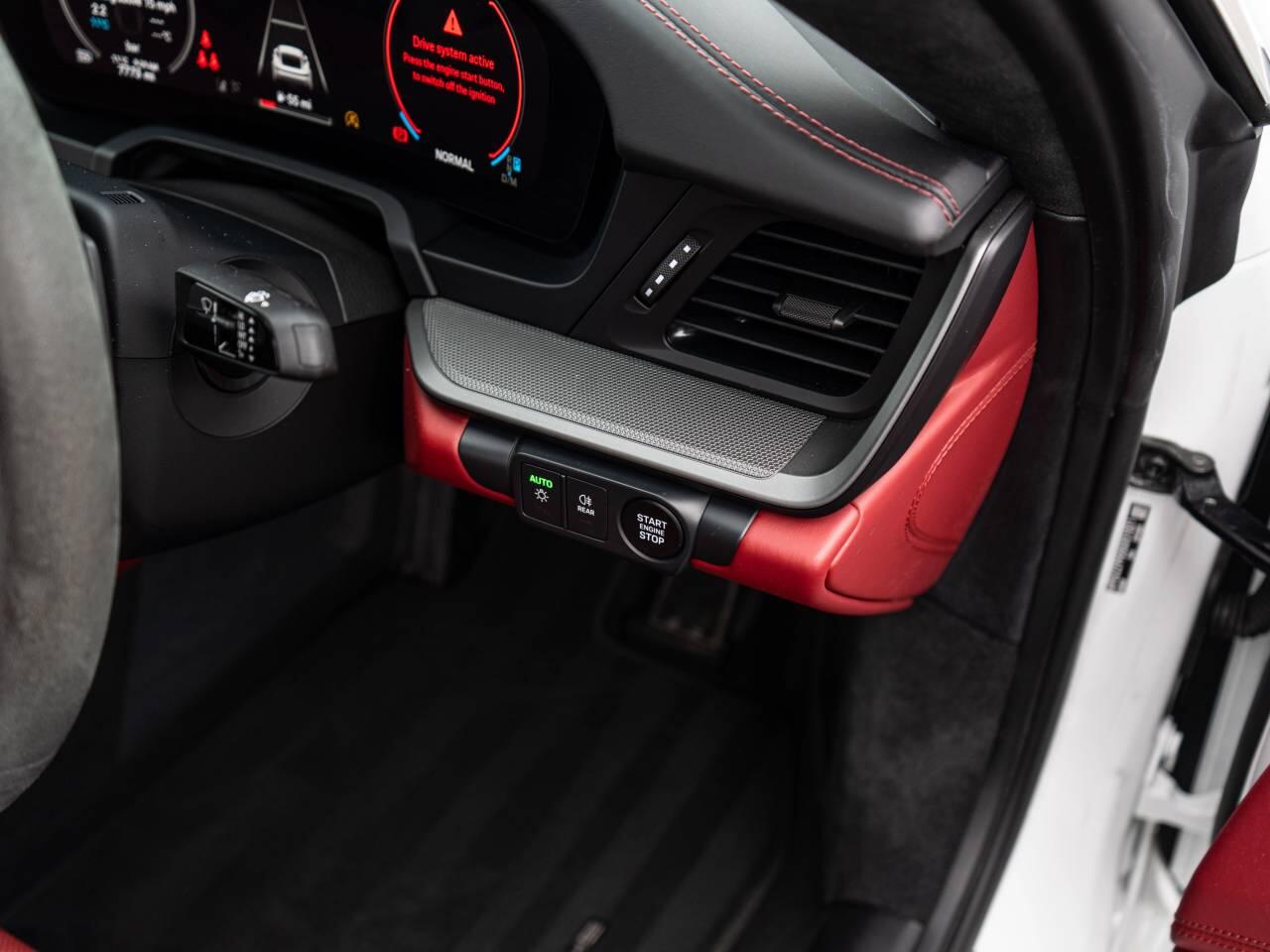 Porsche 911 view 28