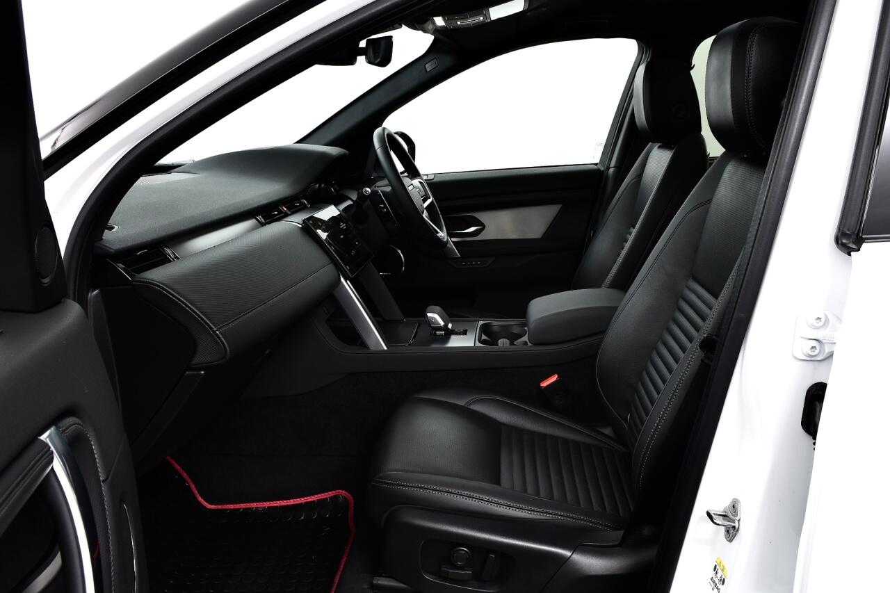 Land Rover Discovery Sport view 2