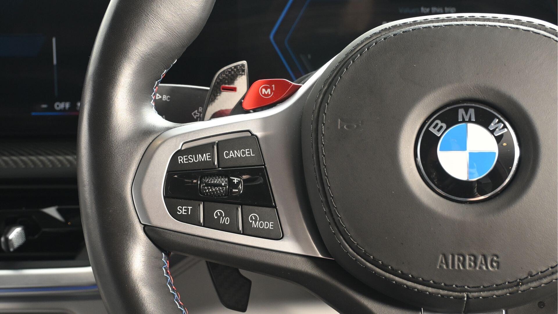 BMW XM view 17