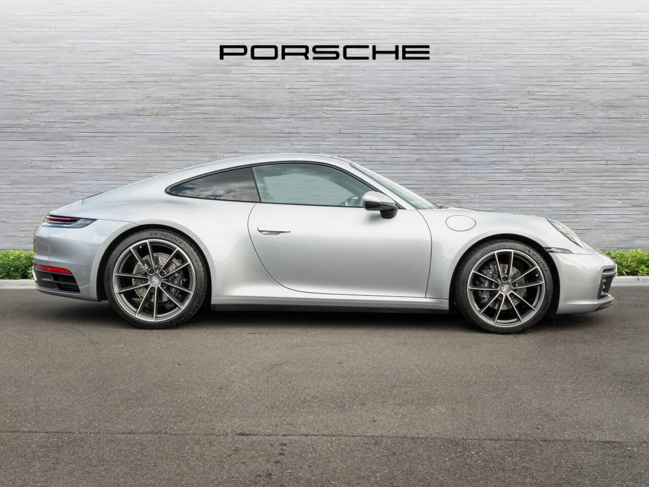 Porsche 911 view 2