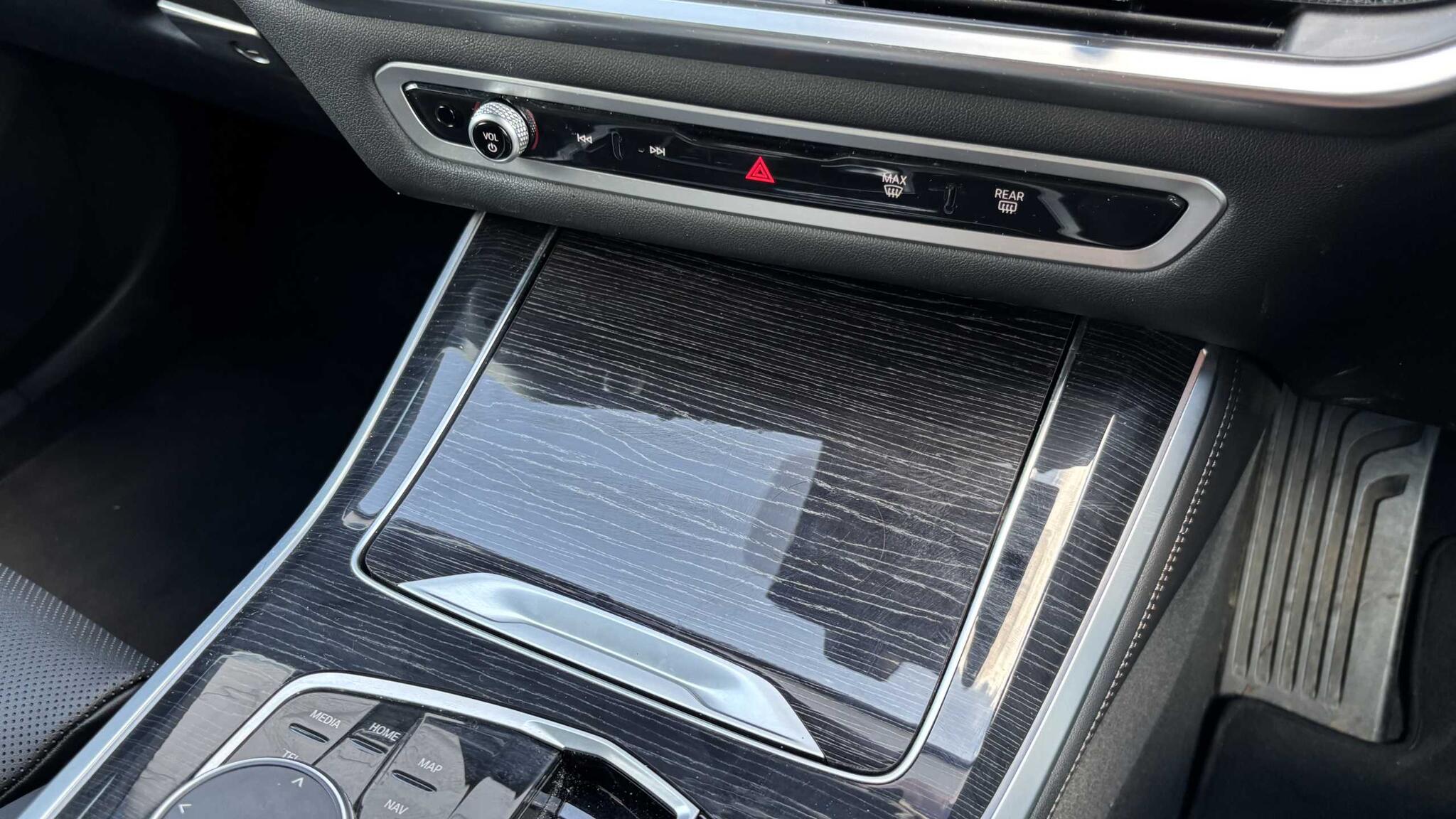 BMW X5 view 26