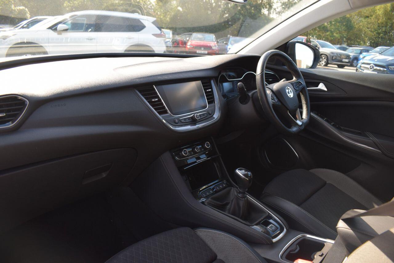 Vauxhall Grandland X view 15