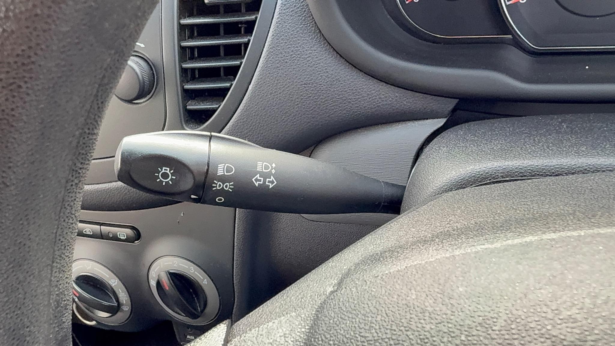 2013 Hyundai i10 1.2 Active Euro 5 5dr • 42,750 miles image 25
