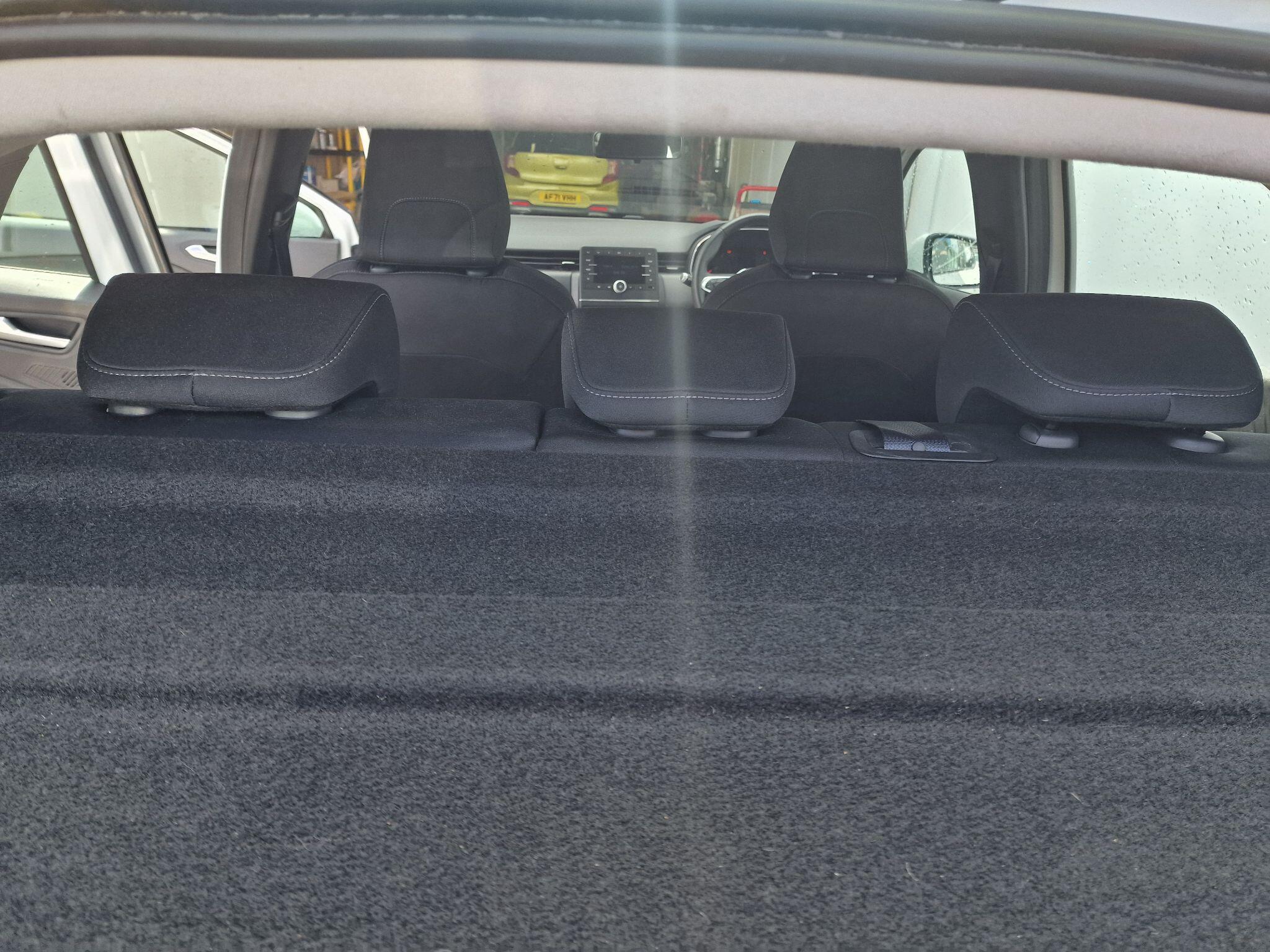 Renault Clio view 37