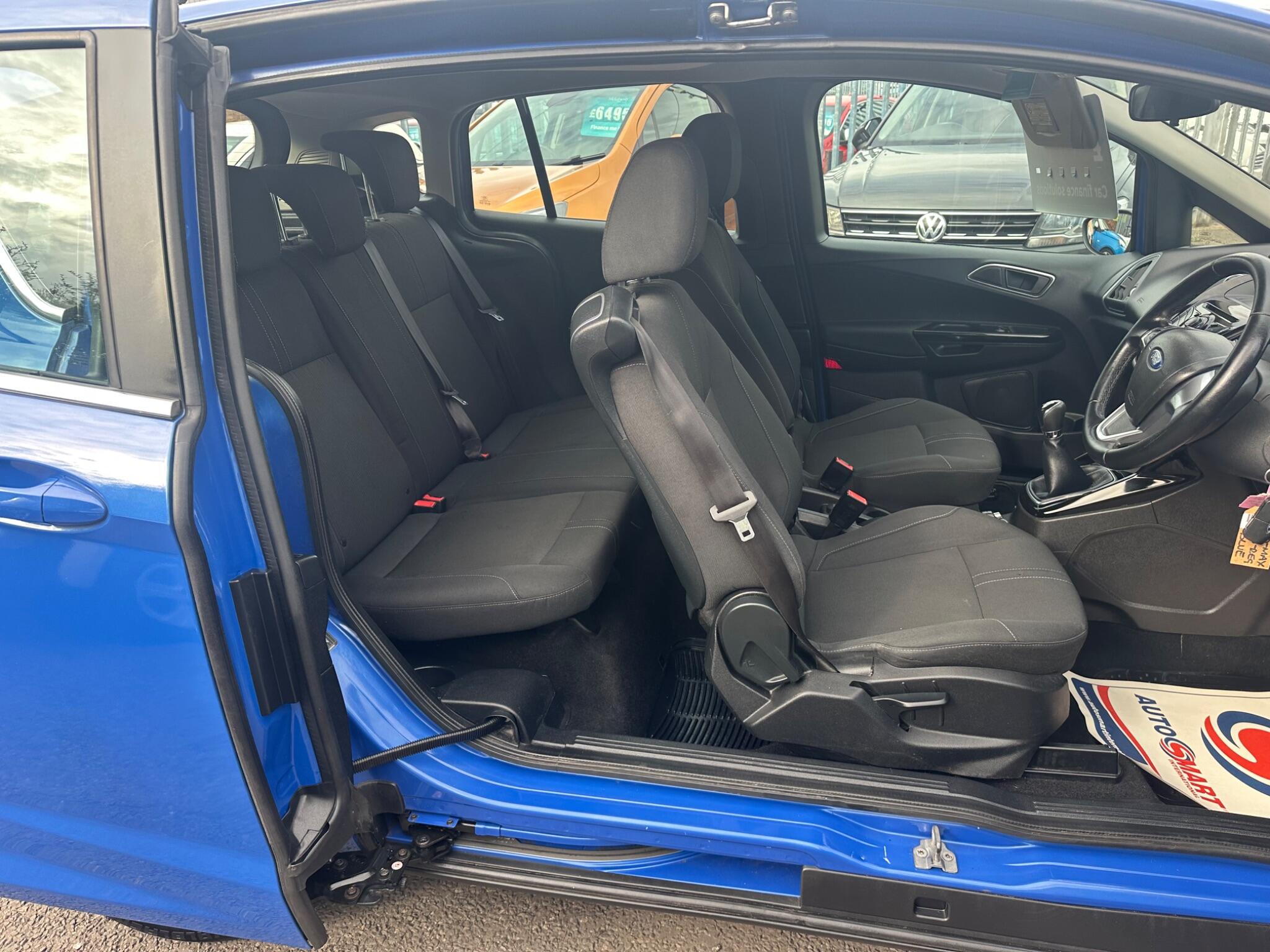 Ford B-Max view 14