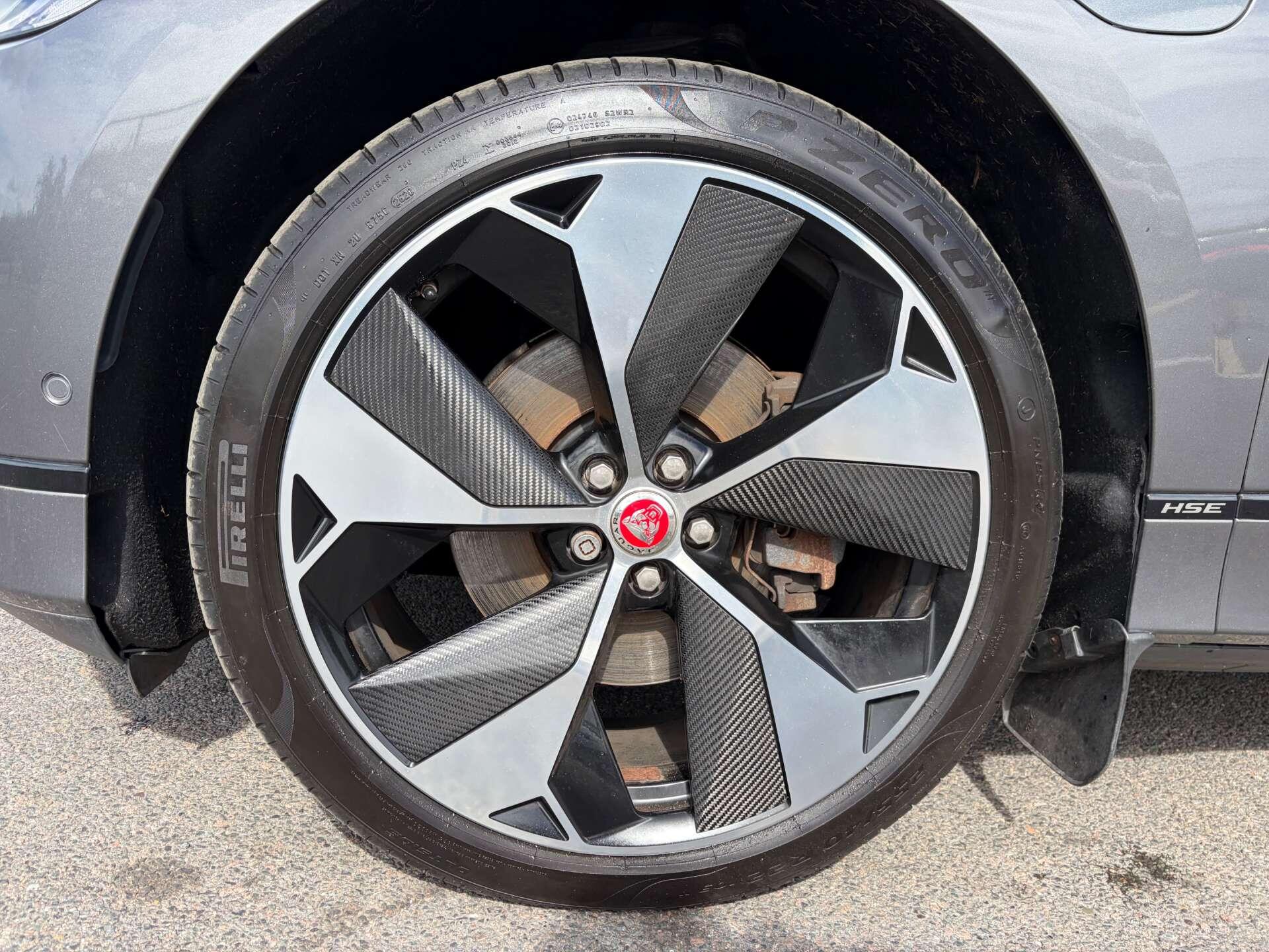 Jaguar I-Pace view 13