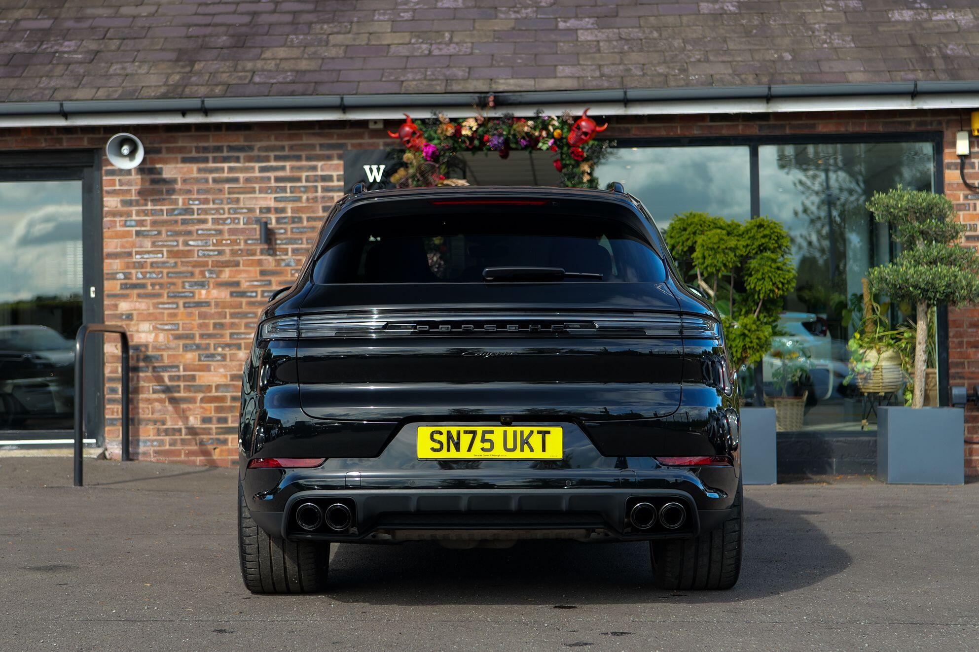 Porsche Cayenne view 5