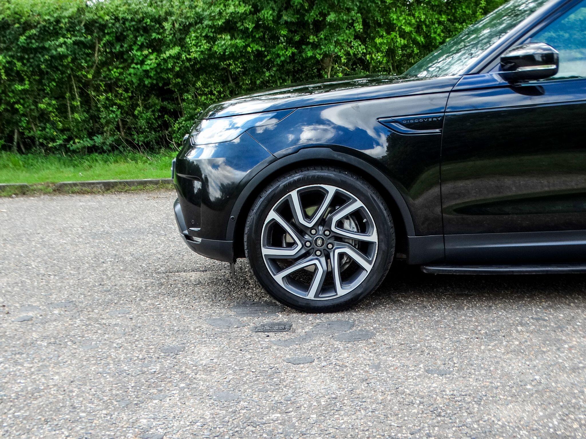 Land Rover Discovery 3 view 5