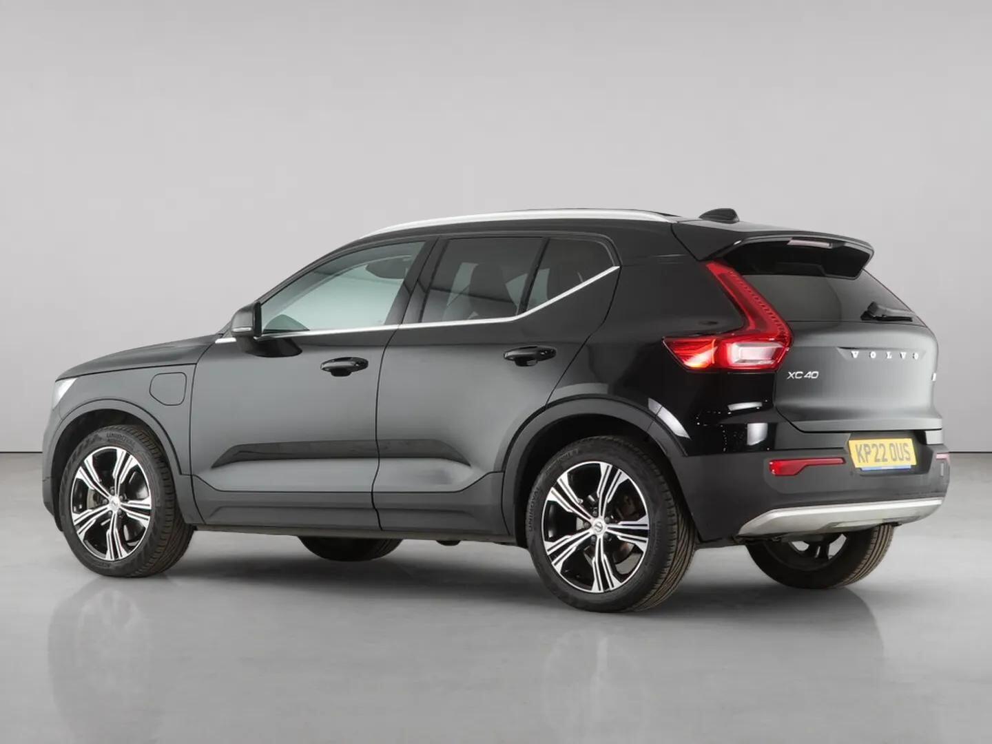 Volvo XC40 view 8