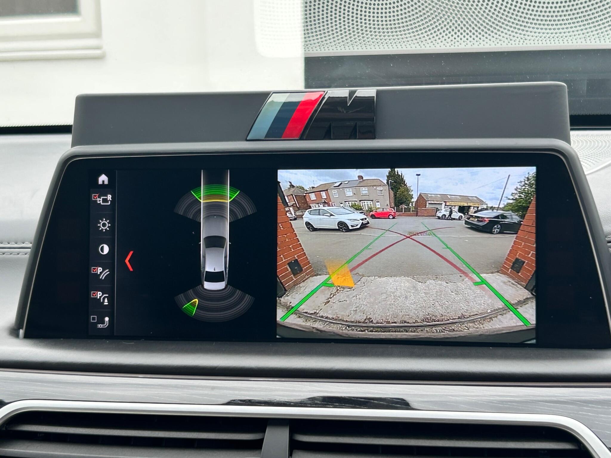 BMW 7 Series view 68