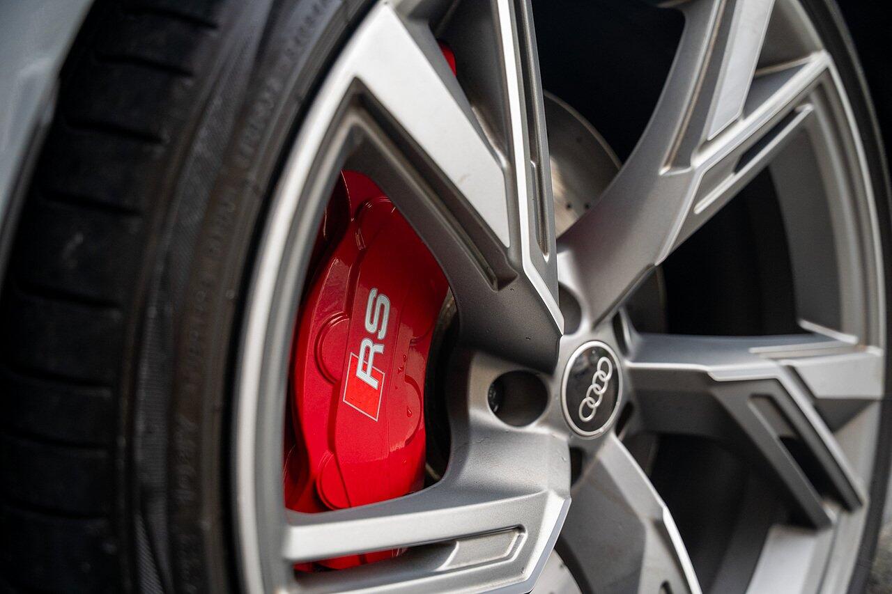 Audi RS6 view 45