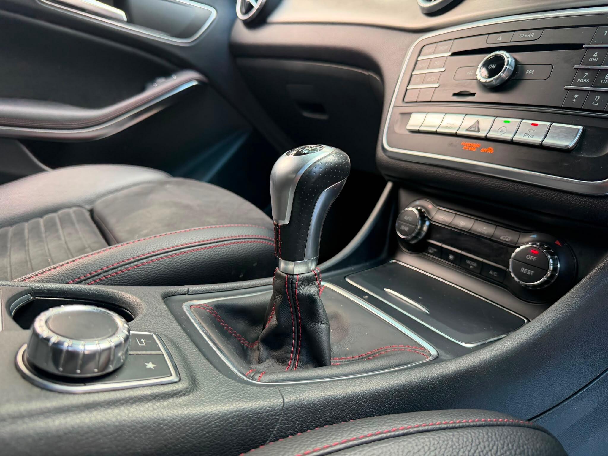 Mercedes-Benz Cla view 23