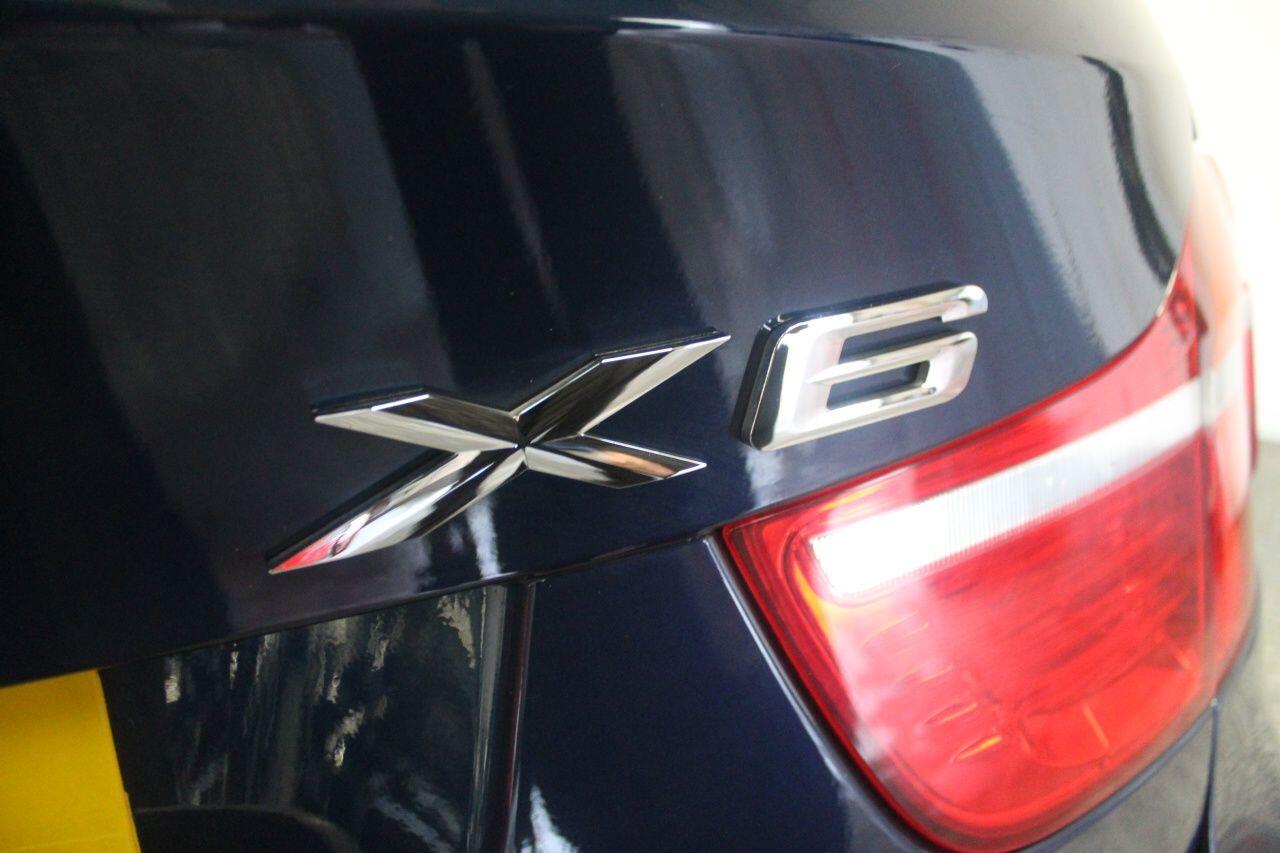 BMW X6 view 19