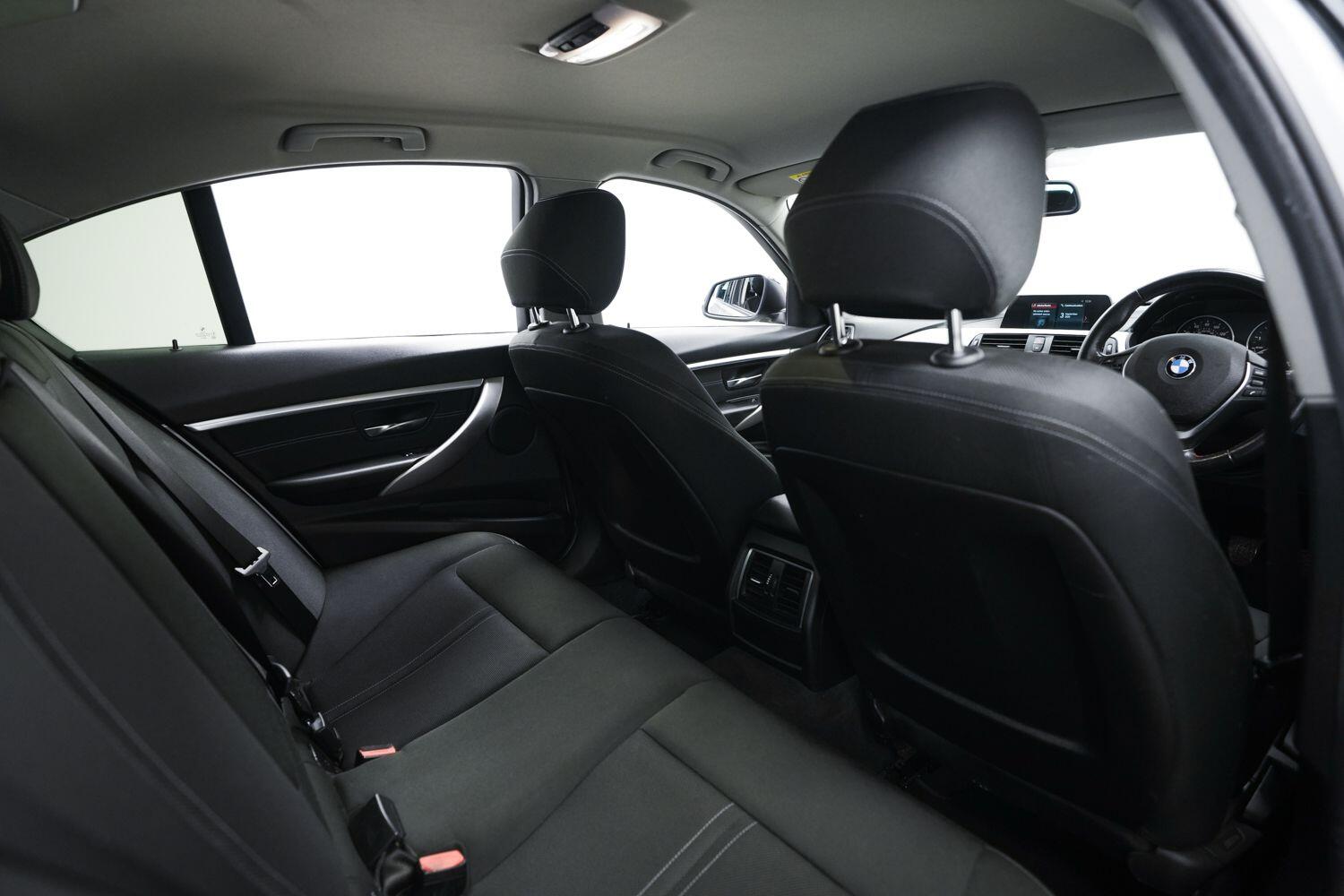 BMW 3 Series view 13