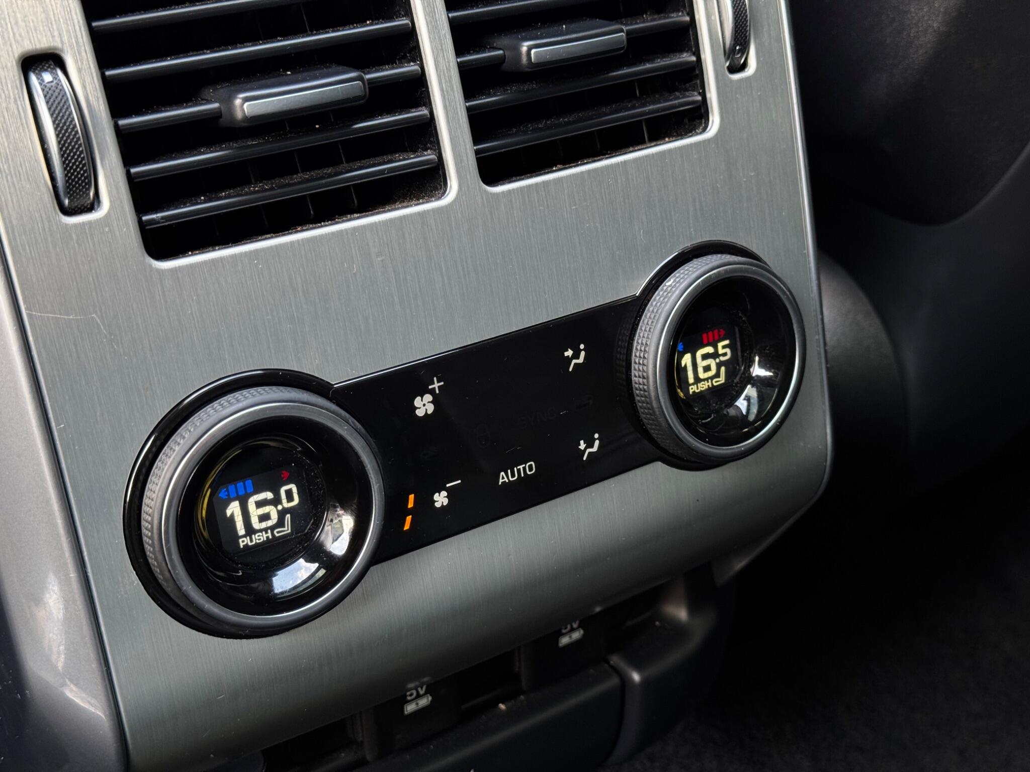 Land Rover Range Rover Sport view 28