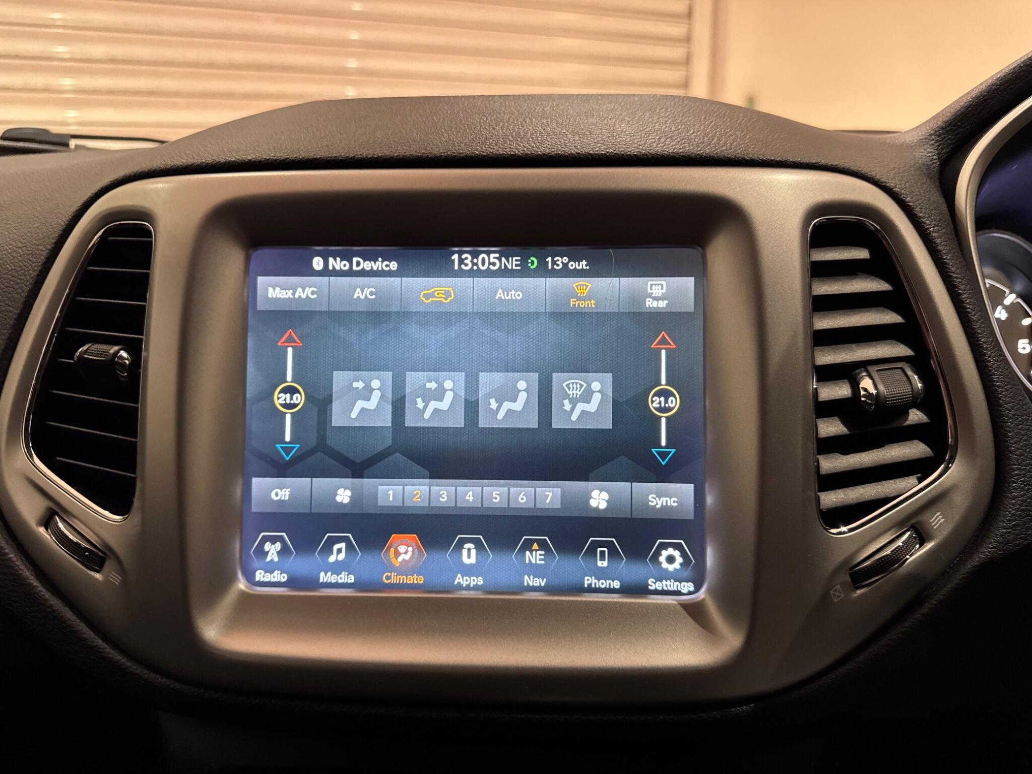 Jeep Compass view 21