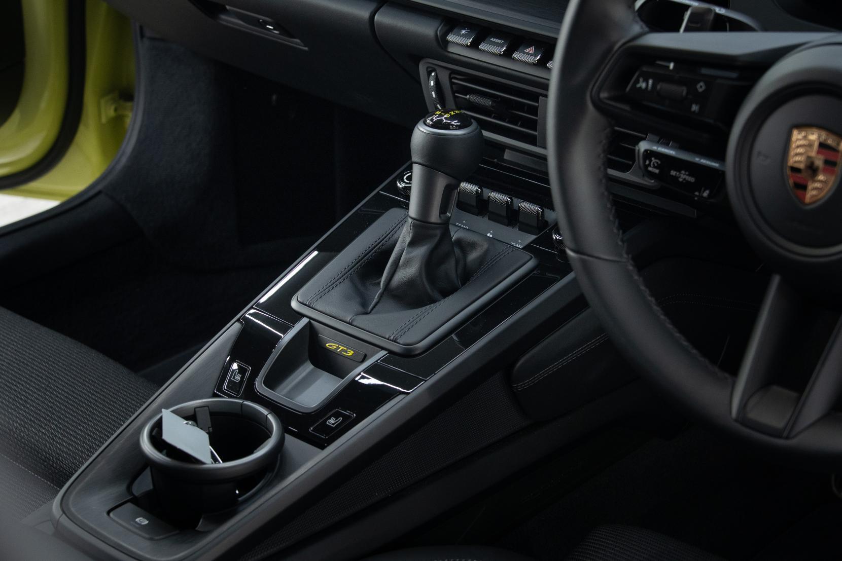 Porsche 911 view 5