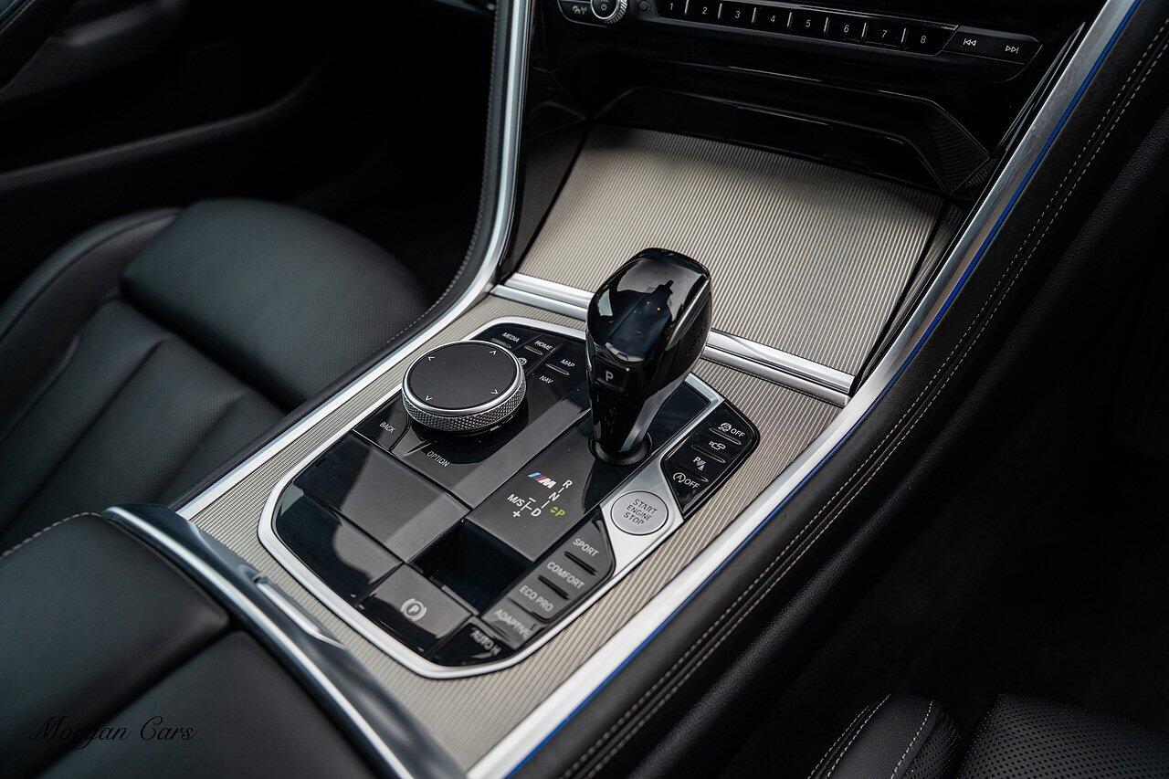 BMW 8 Series view 42