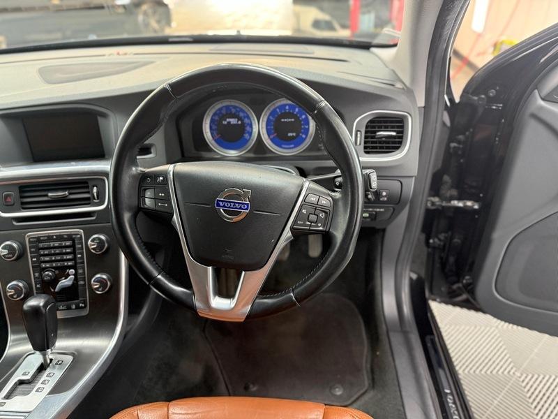 2011 Volvo V60 image 18