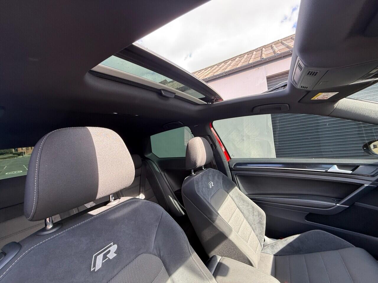 Volkswagen Golf view 16