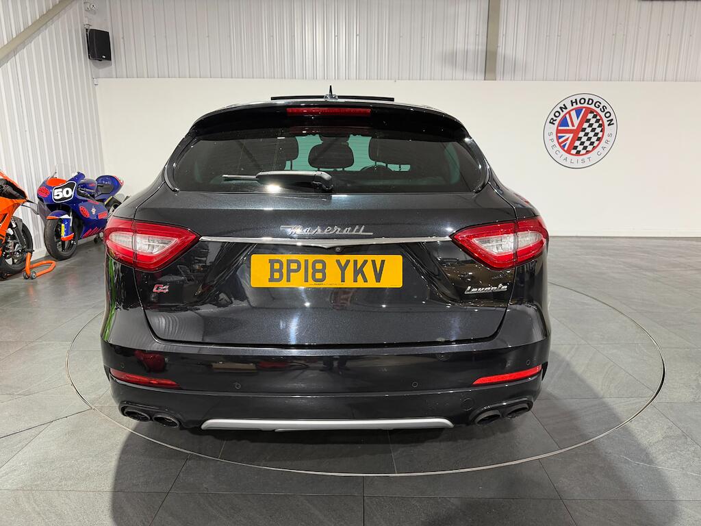 Maserati Levante view 14