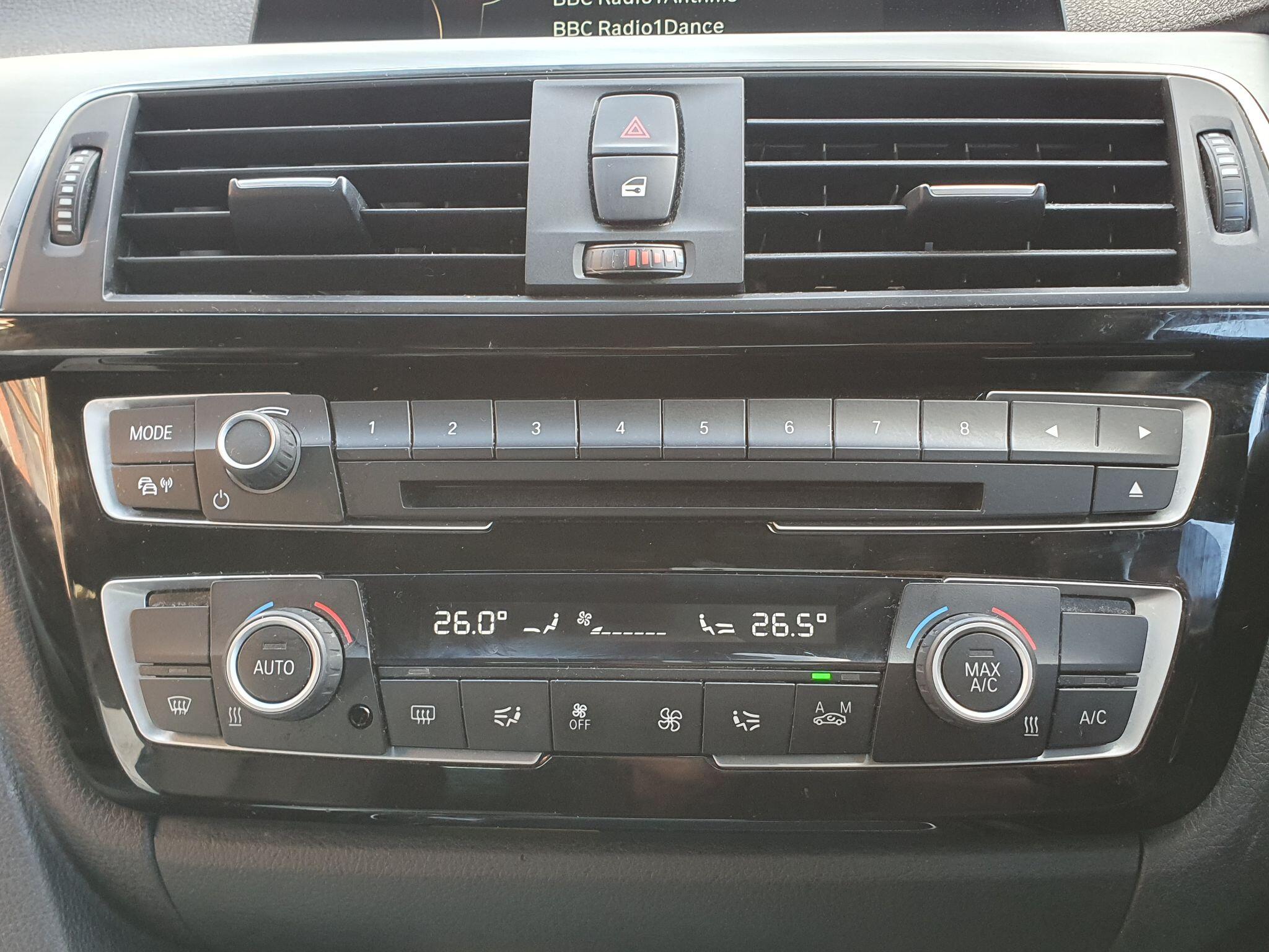 BMW 3 Series view 52