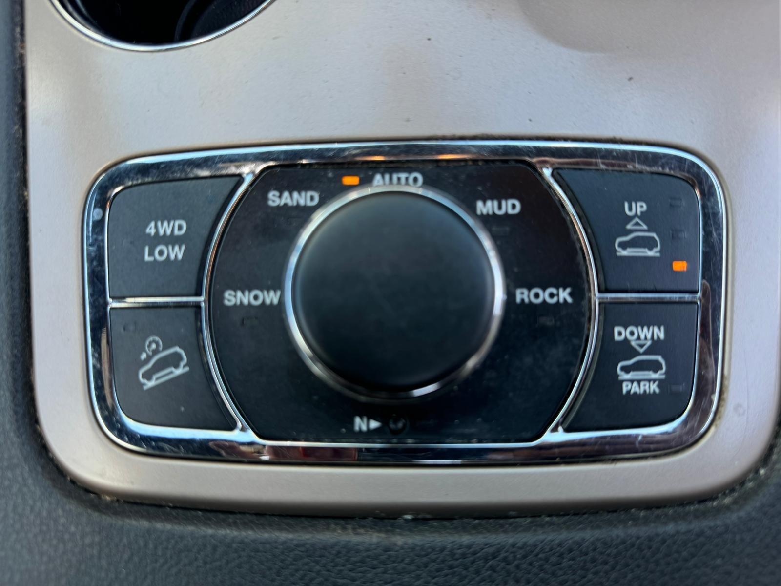 Jeep Grand Cherokee view 40